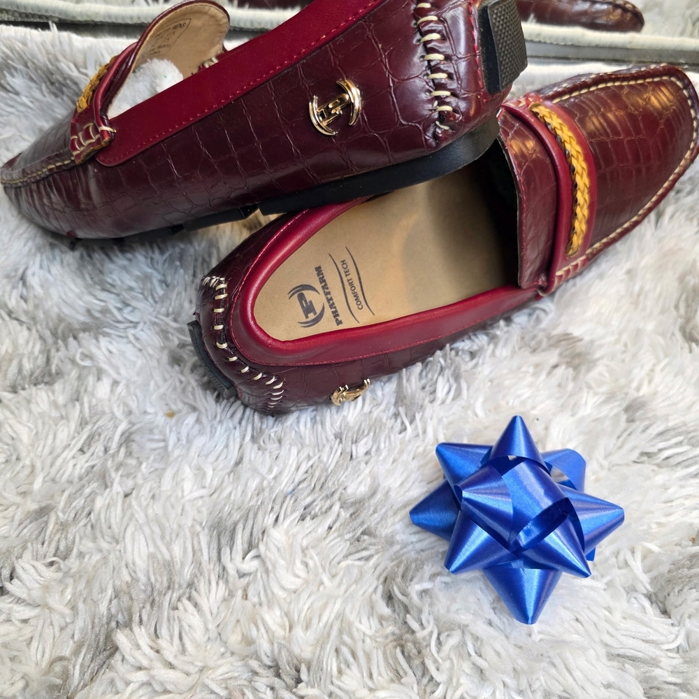 Stylish Burgundy Loafers with Gold Accents